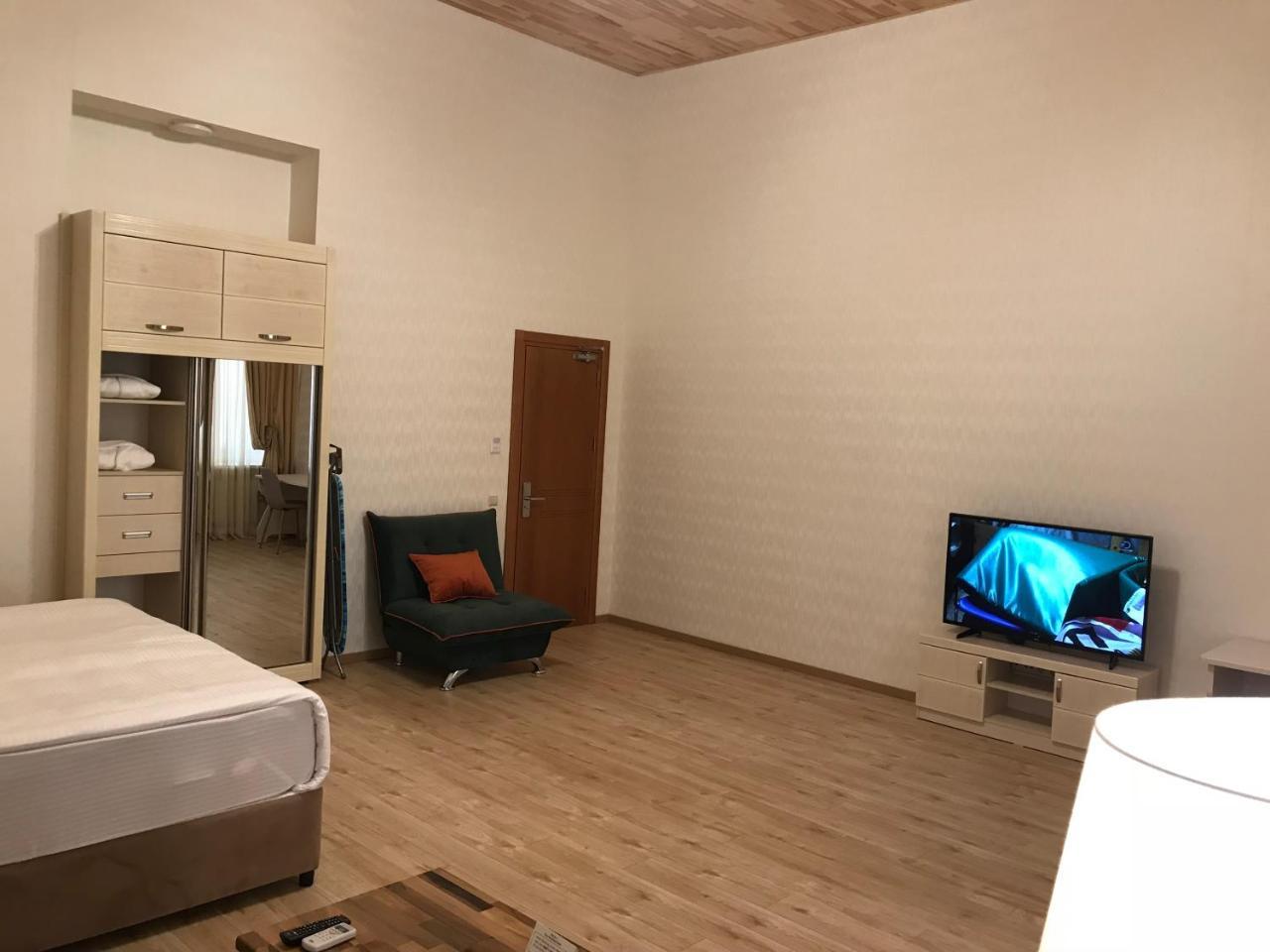 Full Comfort Apartment On Aghmashenebeli Tbilisi Ngoại thất bức ảnh