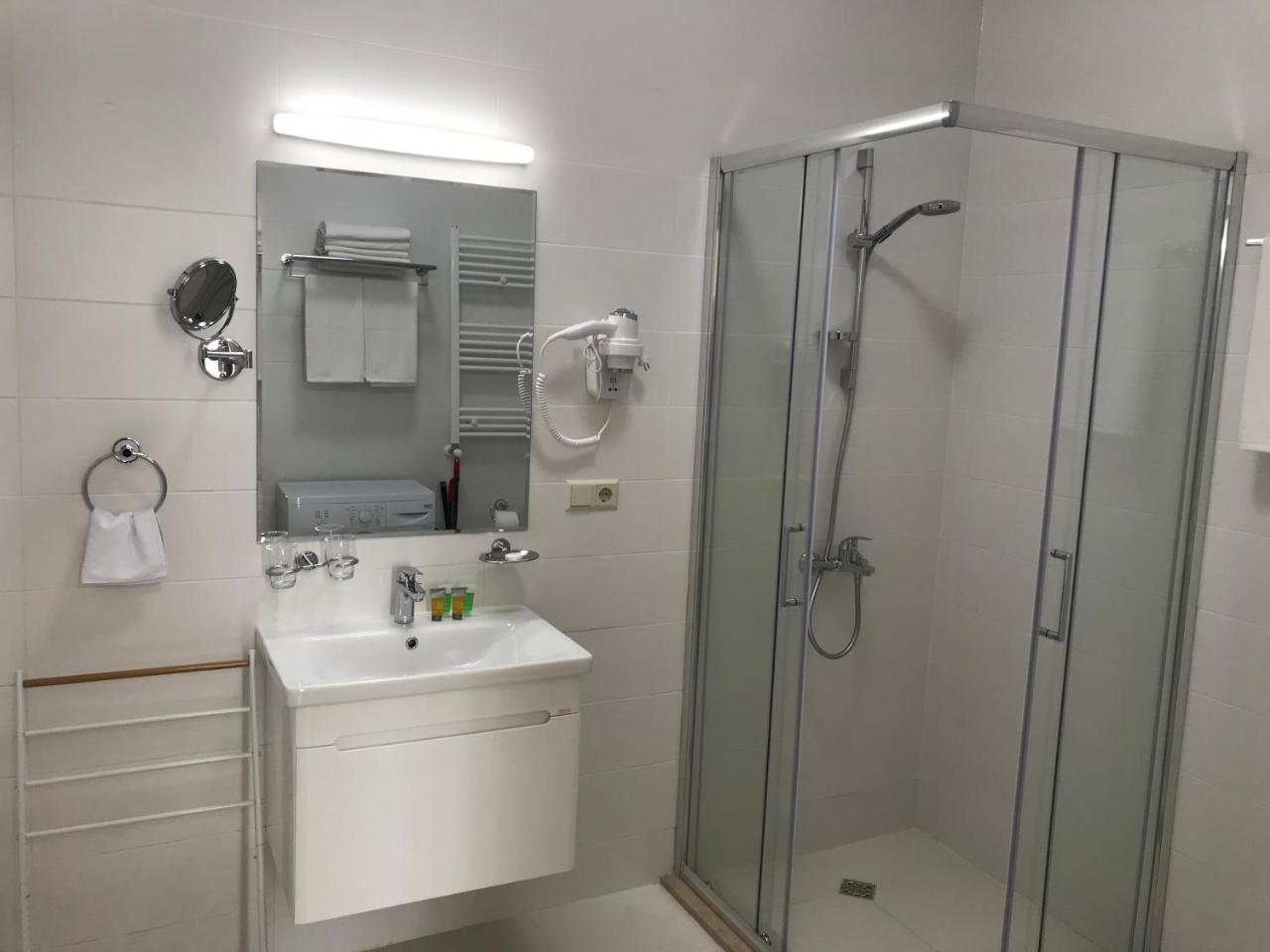 Full Comfort Apartment On Aghmashenebeli Tbilisi Ngoại thất bức ảnh