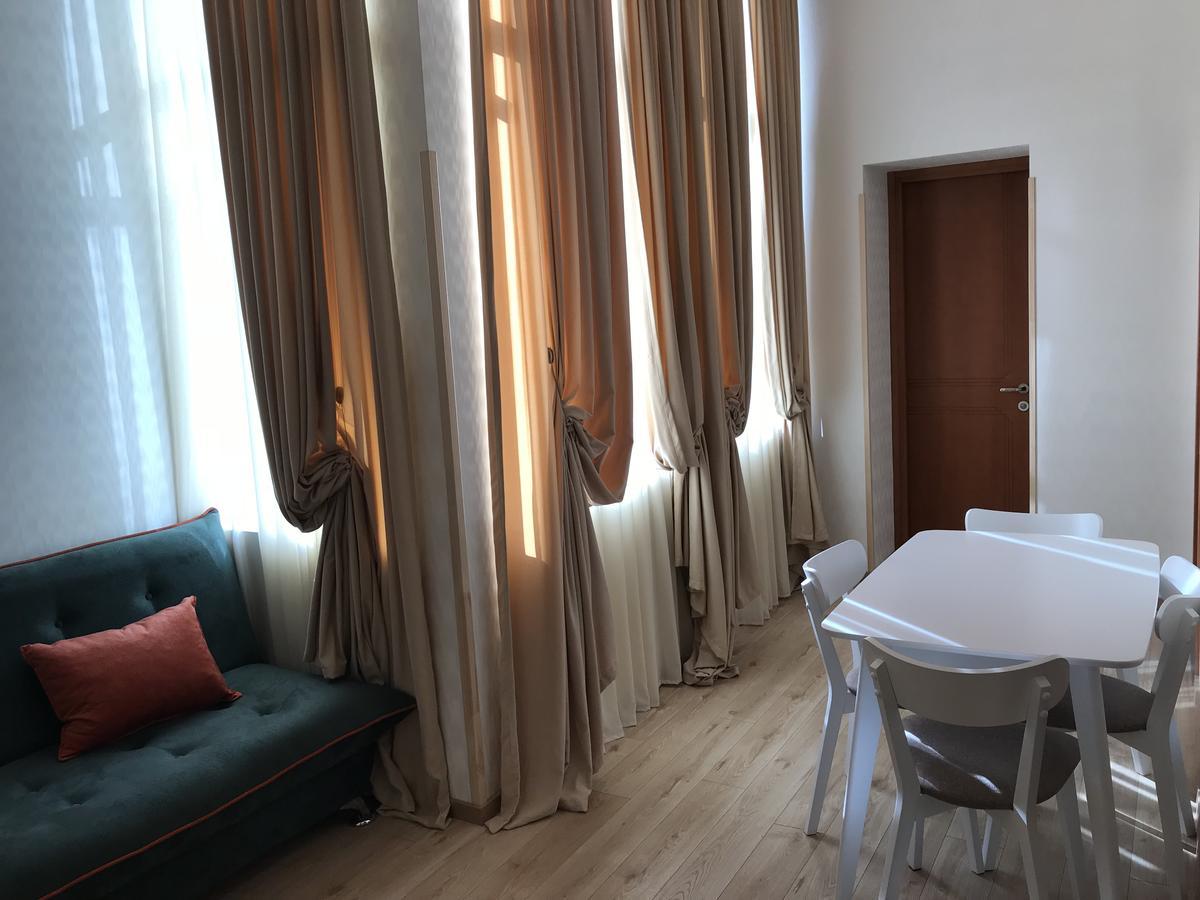 Full Comfort Apartment On Aghmashenebeli Tbilisi Ngoại thất bức ảnh