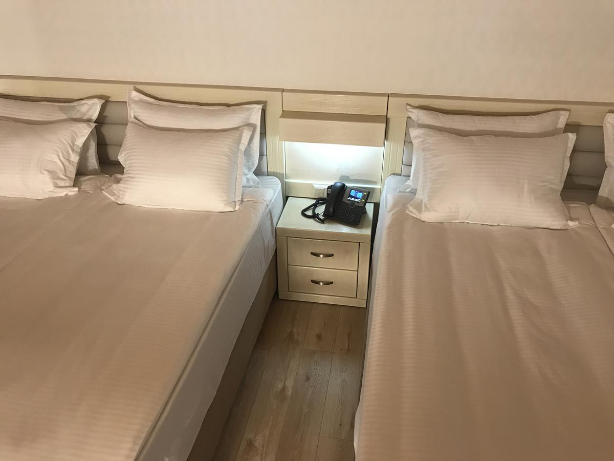 Full Comfort Apartment On Aghmashenebeli Tbilisi Ngoại thất bức ảnh