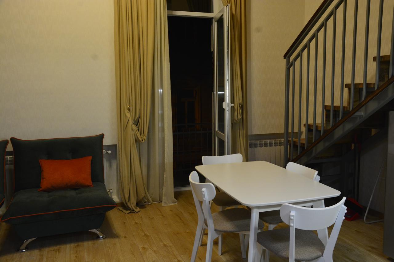 Full Comfort Apartment On Aghmashenebeli Tbilisi Ngoại thất bức ảnh