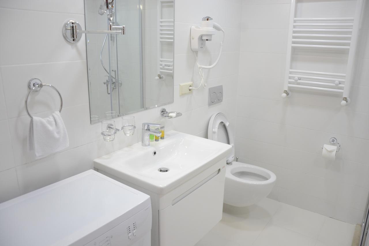 Full Comfort Apartment On Aghmashenebeli Tbilisi Ngoại thất bức ảnh